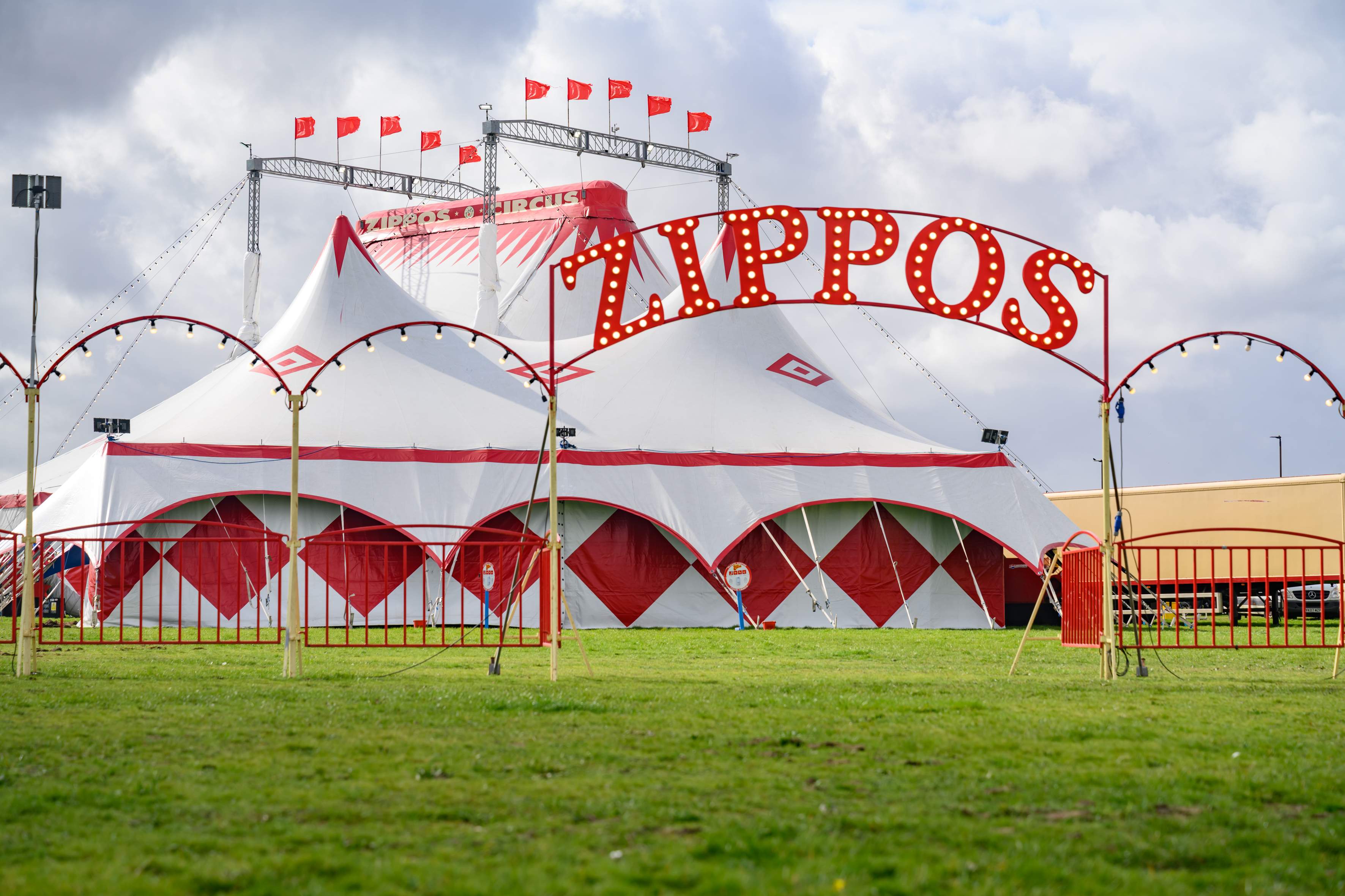 Zippos Circus Big Top Daytime